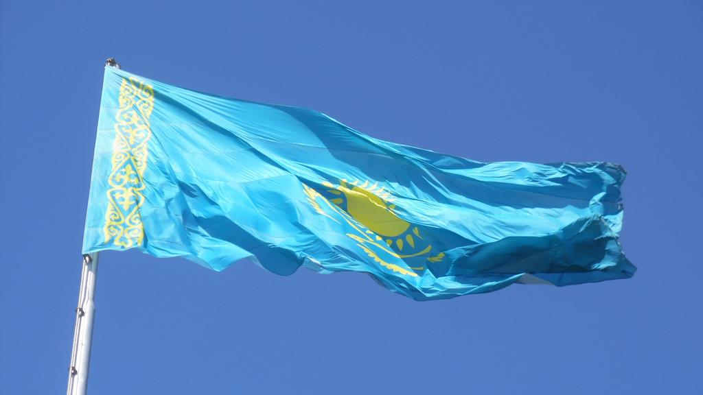 14953987059 04503193fc b kazachstan flag